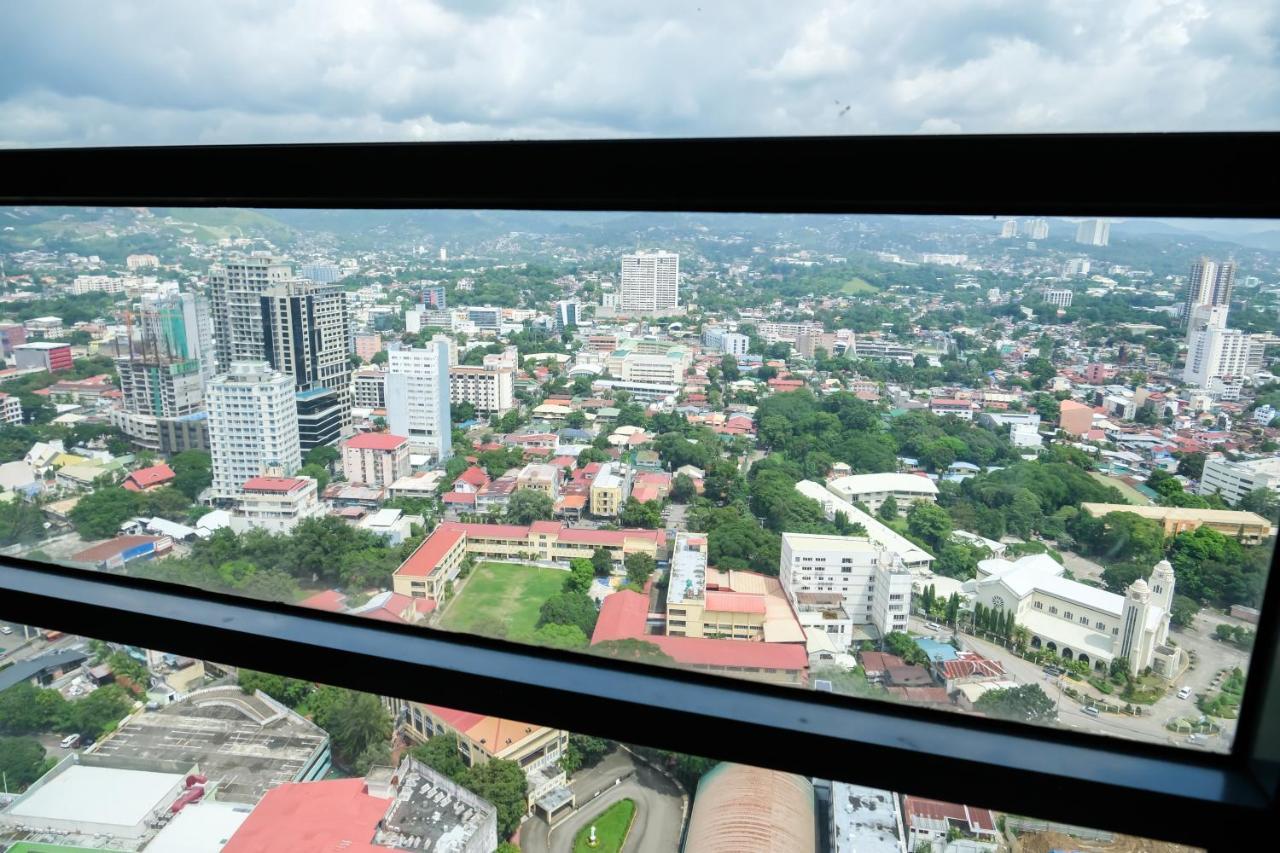 Ezeniel'S Place At Horizons 101 Condominium Cebu Exterior foto